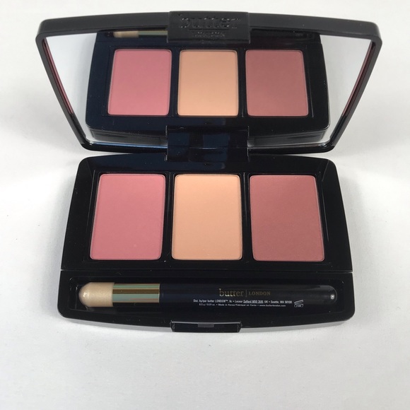 butter LONDON Blushclutch Palette (Just Darling) - Picture 3 of 6